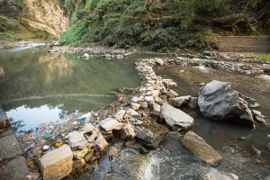 dipositivo-contaminacion-de-aguas